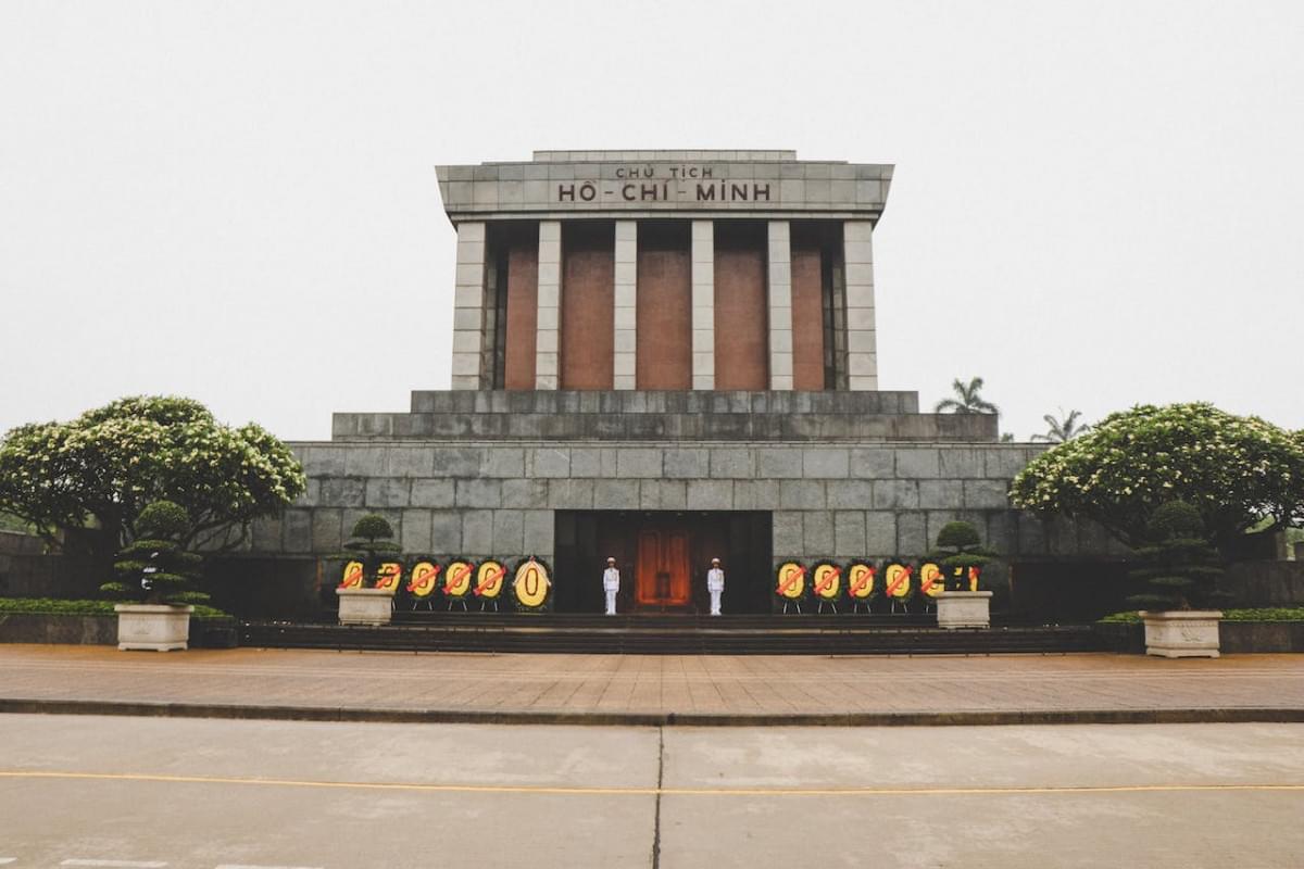 ho chi minh monument 2